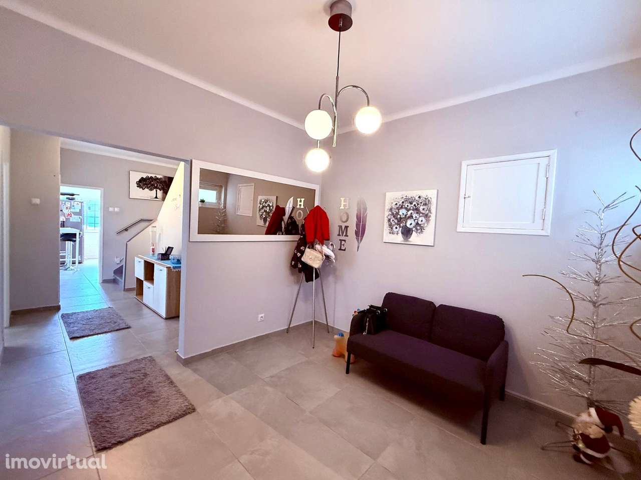 Moradia de 4 quartos, inserida num terreno com 367 m². - Grande imagem: 2/35