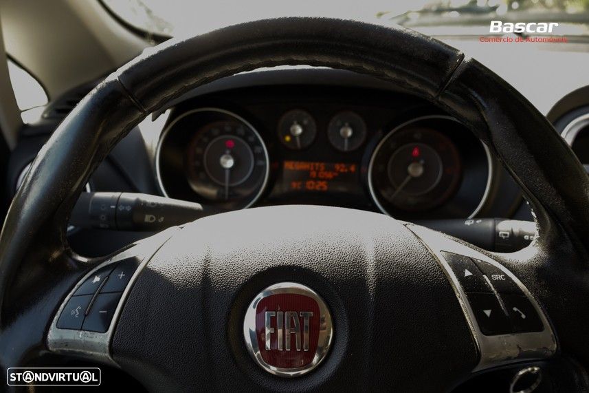 Fiat Punto 1.3 M-Jet Lounge S&S - 23