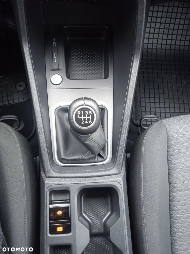 Ford Tourneo Connect 2.0 EcoBlue Titanium - 28