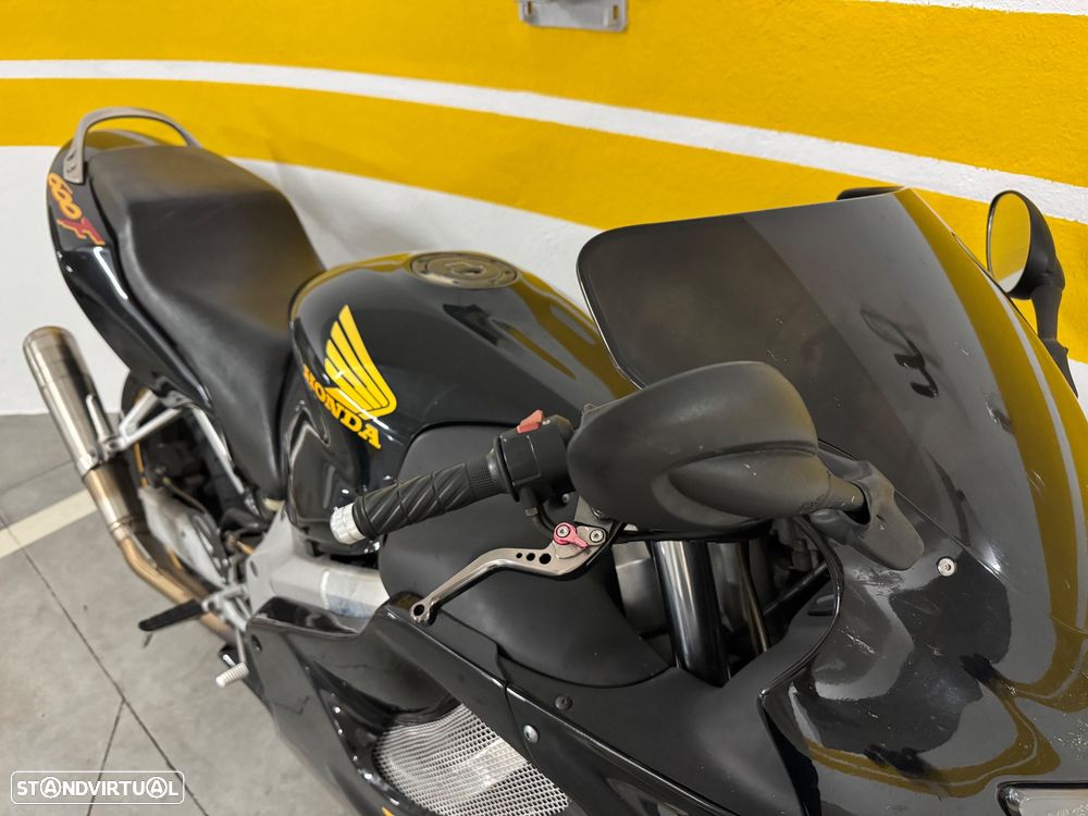 Honda CBR 600F - 11