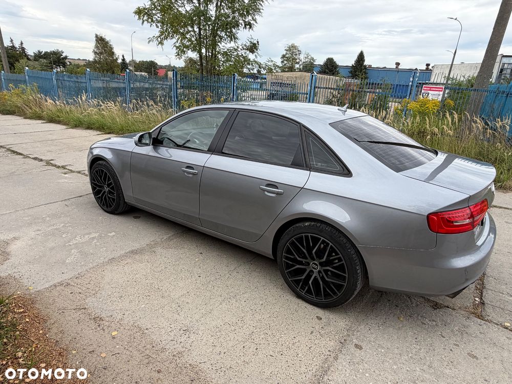Audi A4 Limousine - 19