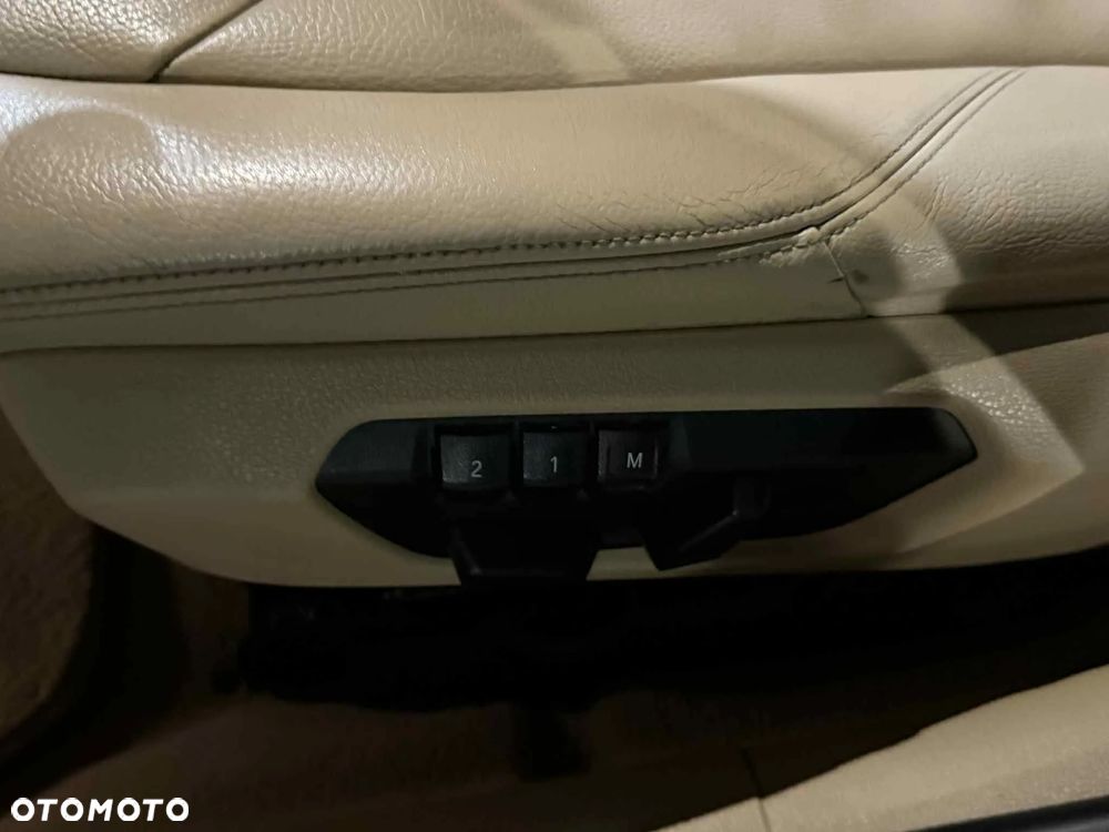 BMW Seria 3 328i Touring xDrive Luxury Line - 11
