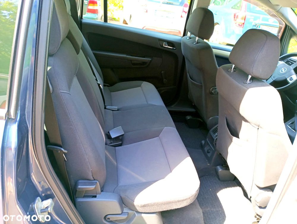 Opel Zafira 1.6 Enjoy - 10