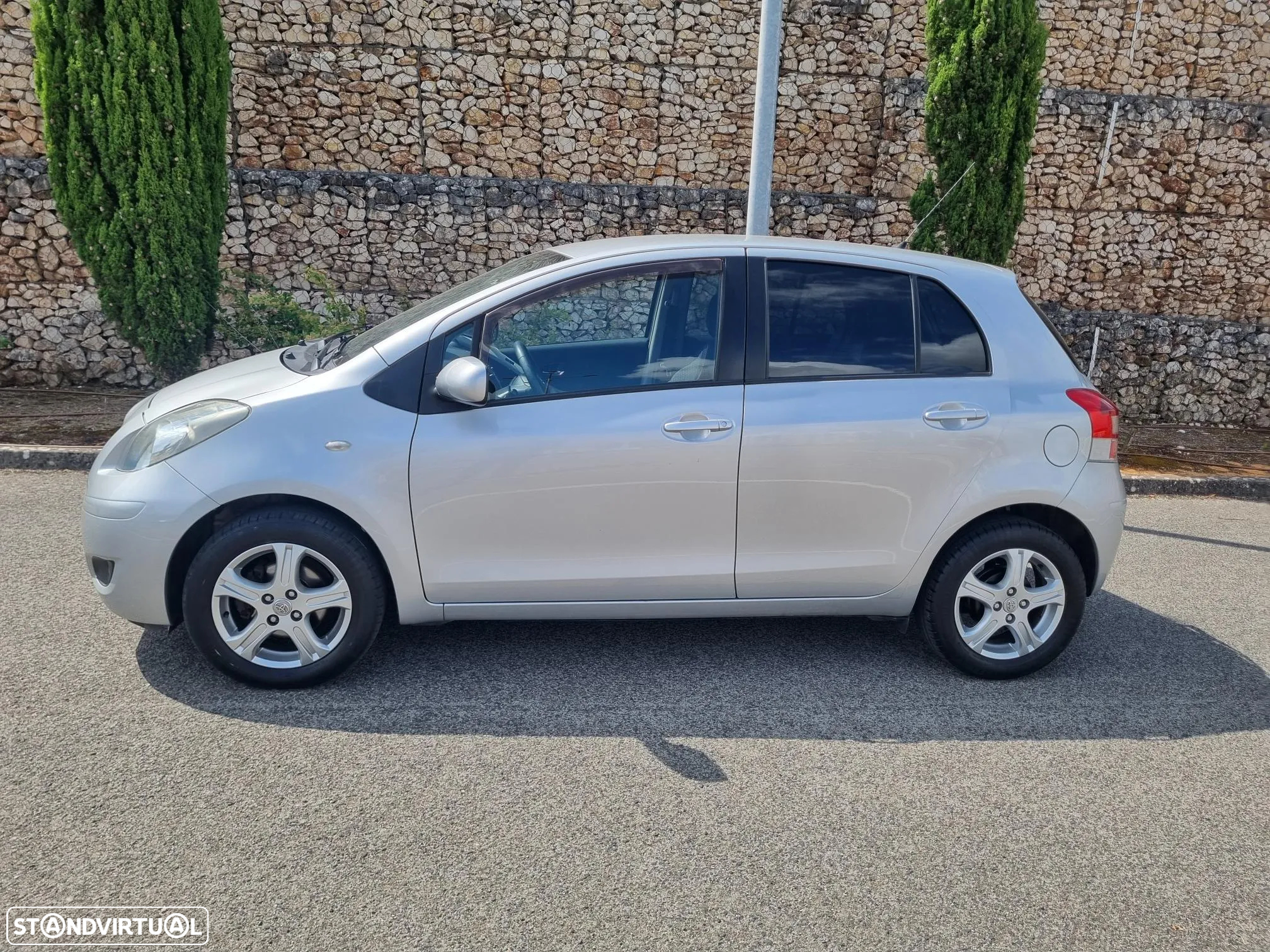 Toyota Yaris 1.0 VVT-i AC - 4