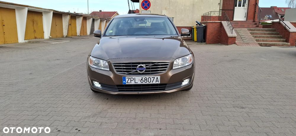 Volvo V70 D2 Momentum - 2