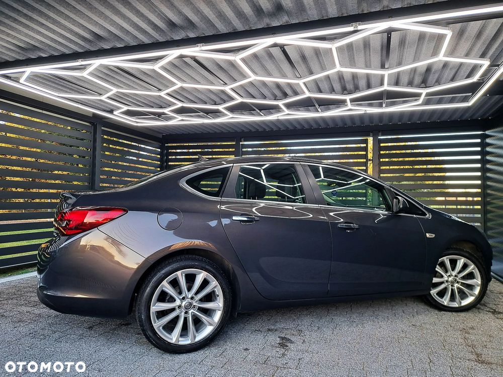 Opel Astra 1.4 Turbo Innovation - 20