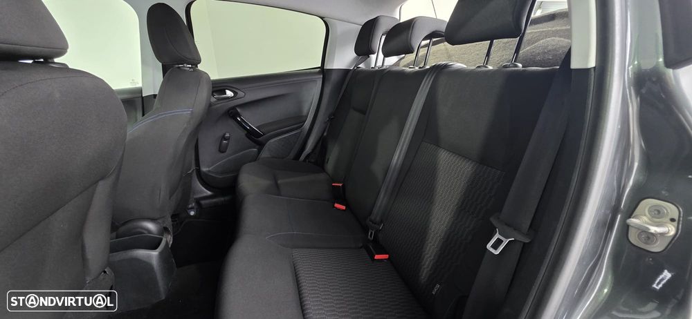 Peugeot 208 1.2 VTi Allure - 9