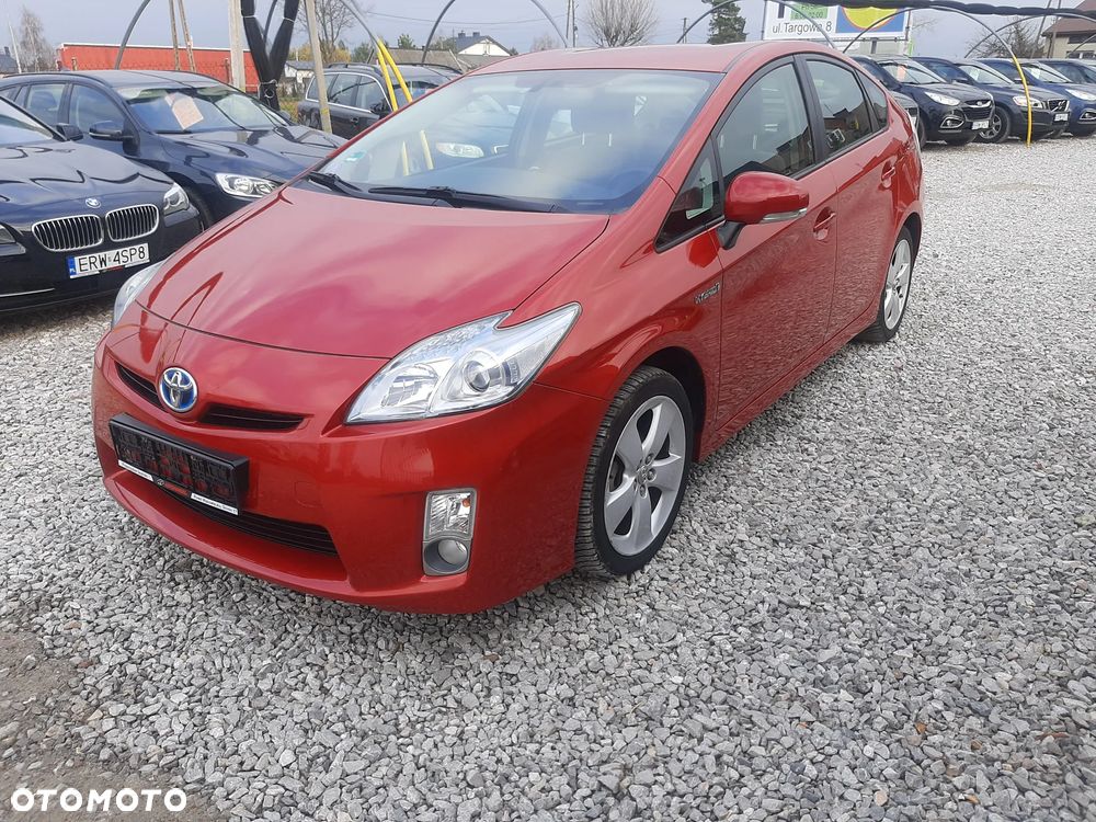Toyota Prius (Hybrid) Executive - 9
