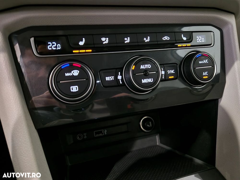 Volkswagen Tiguan - 26