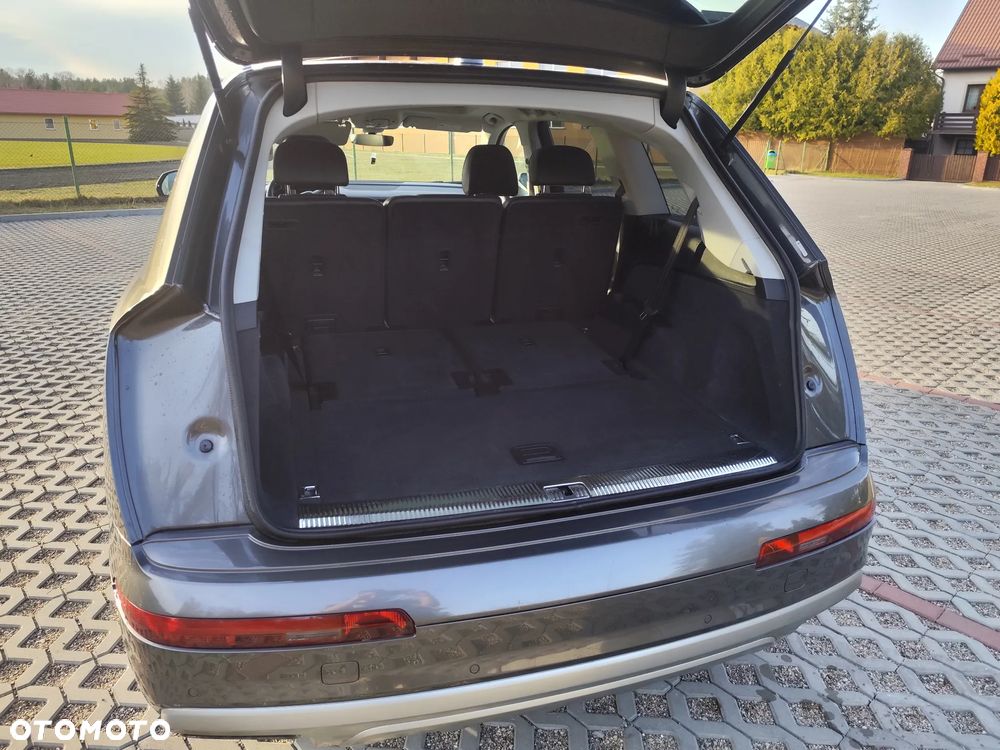 Audi Q7 - 12