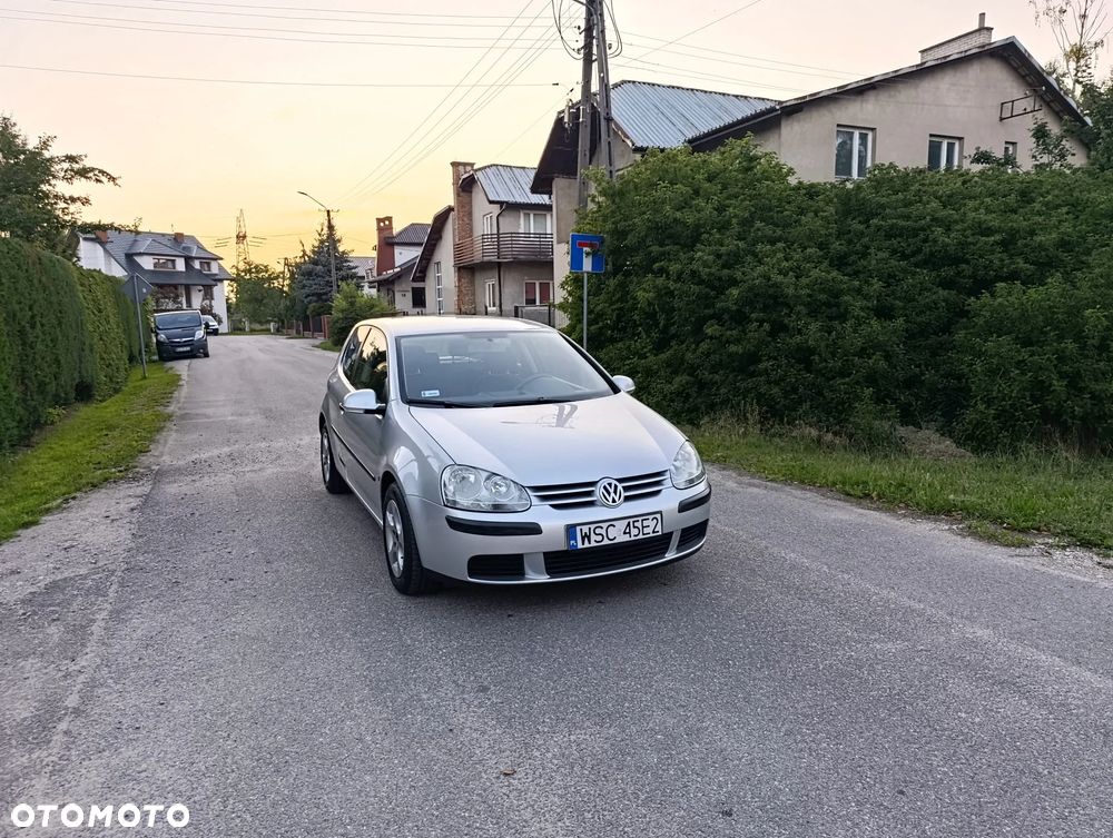 Volkswagen Golf - 5