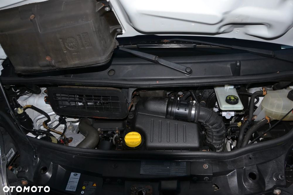 Opel Vivaro - 11