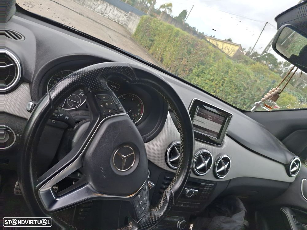 Mercedes-Benz B 180 CDI (BlueEFFICIENCY) - 4