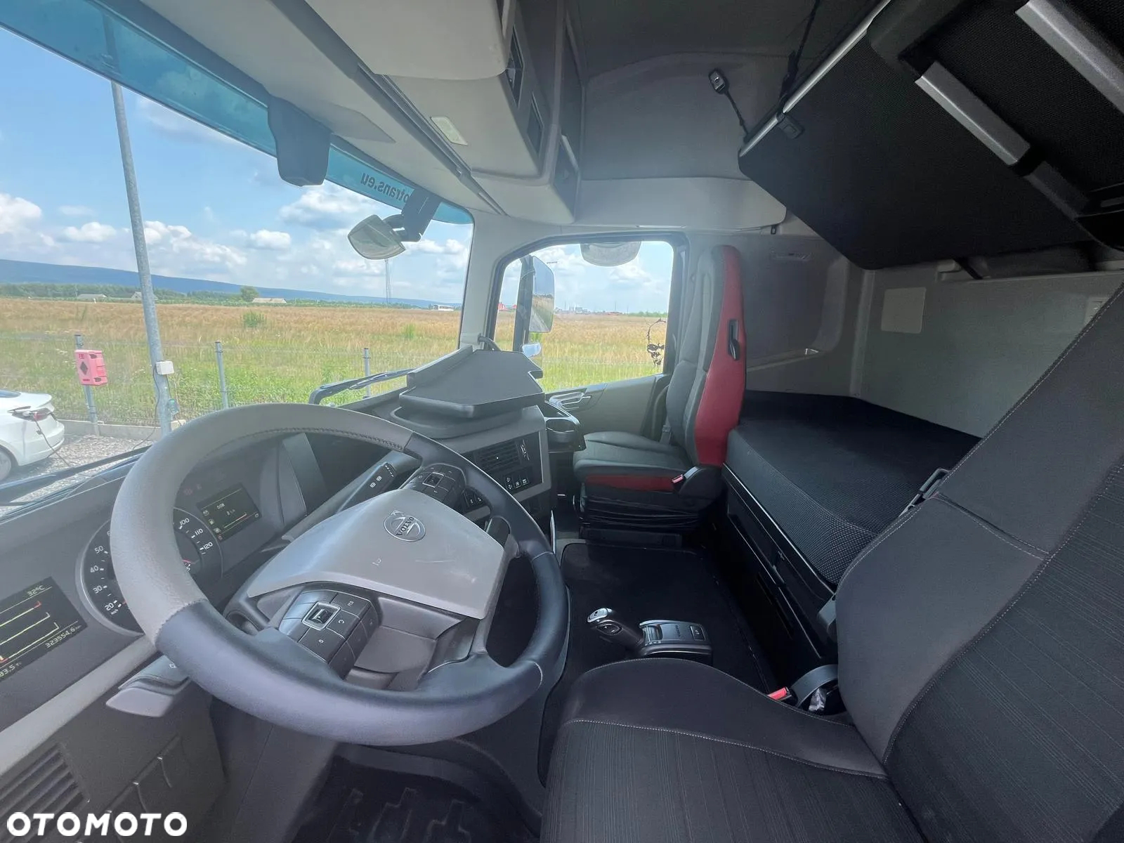 Volvo FH500 / 2021 / NISKI PRZEB / LEKKI 7000 kg / SPROWADZONY Z NIEMIEC - 18