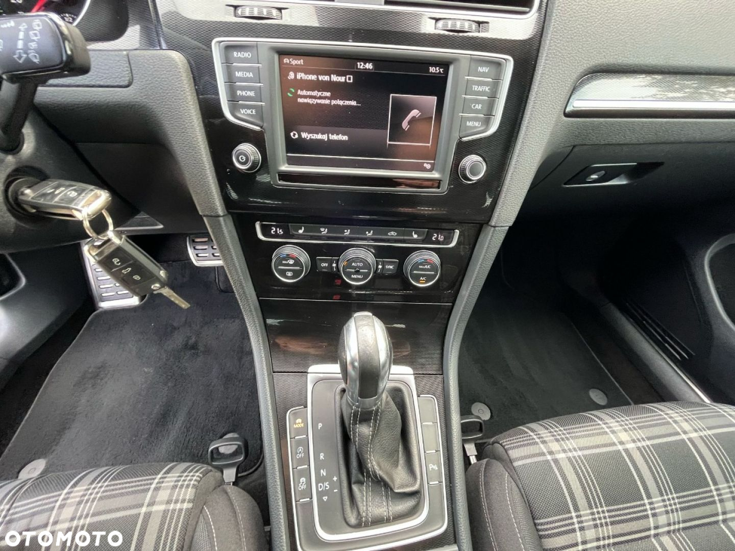 Volkswagen Golf - 9
