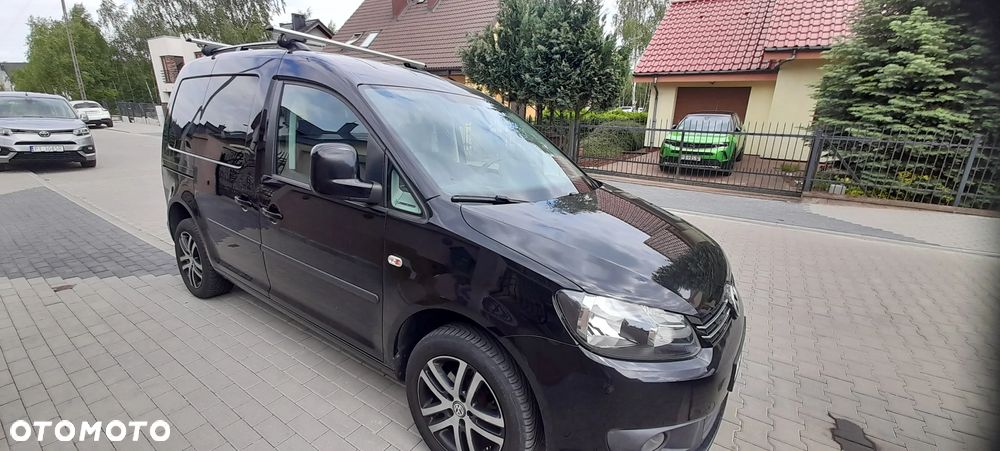 Volkswagen Caddy Comfortline BMT - 28