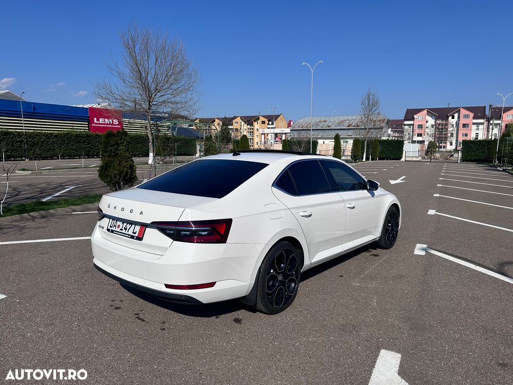 Skoda Superb 2.0 TDI DSG Sportline - 3