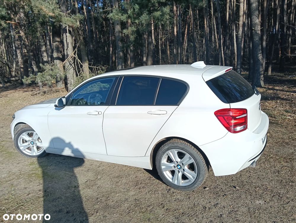 BMW Seria 1 116d EfficientDynamics Edition Sport Line - 2