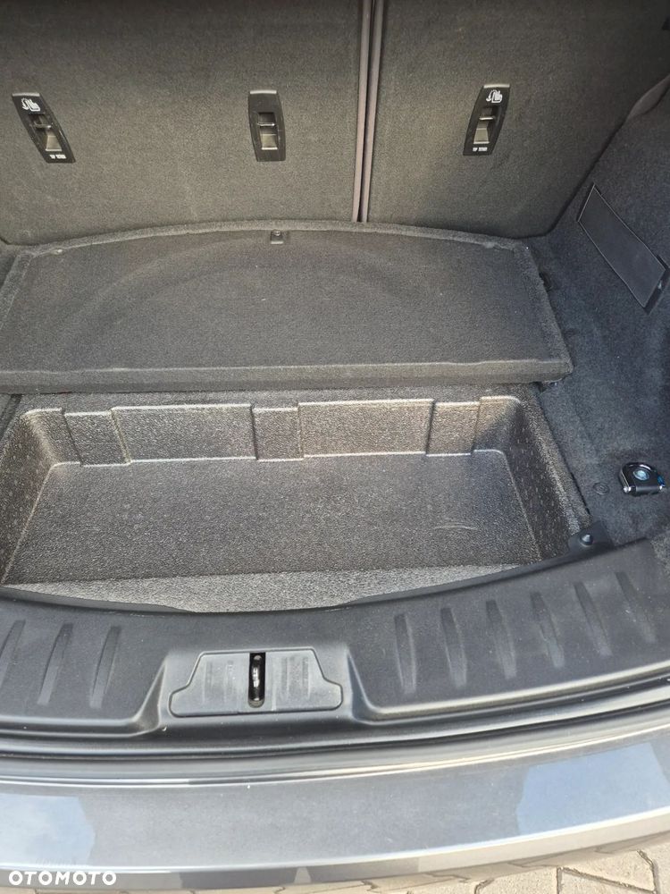 Jaguar E-Pace 2.0 i4D FWD S - 28