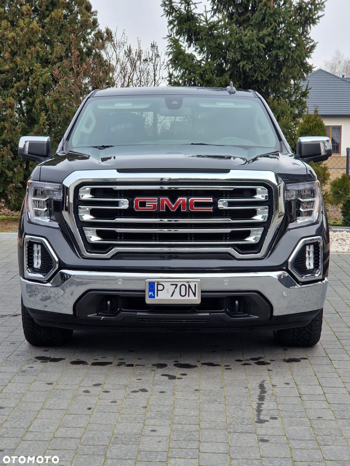 GMC Sierra - 1
