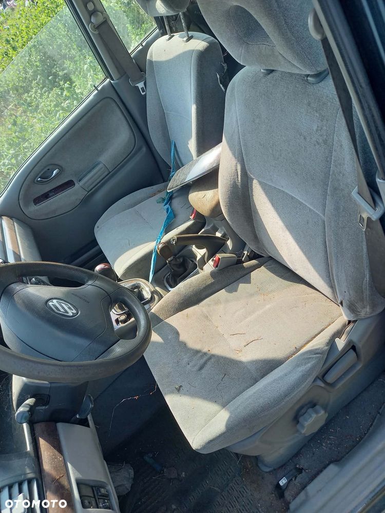 Części do SUZUKI GRAND VITARA XL-7 2004r. 2.0 diesel 80kw silnik skrzynia drzwi maska klapa - 11