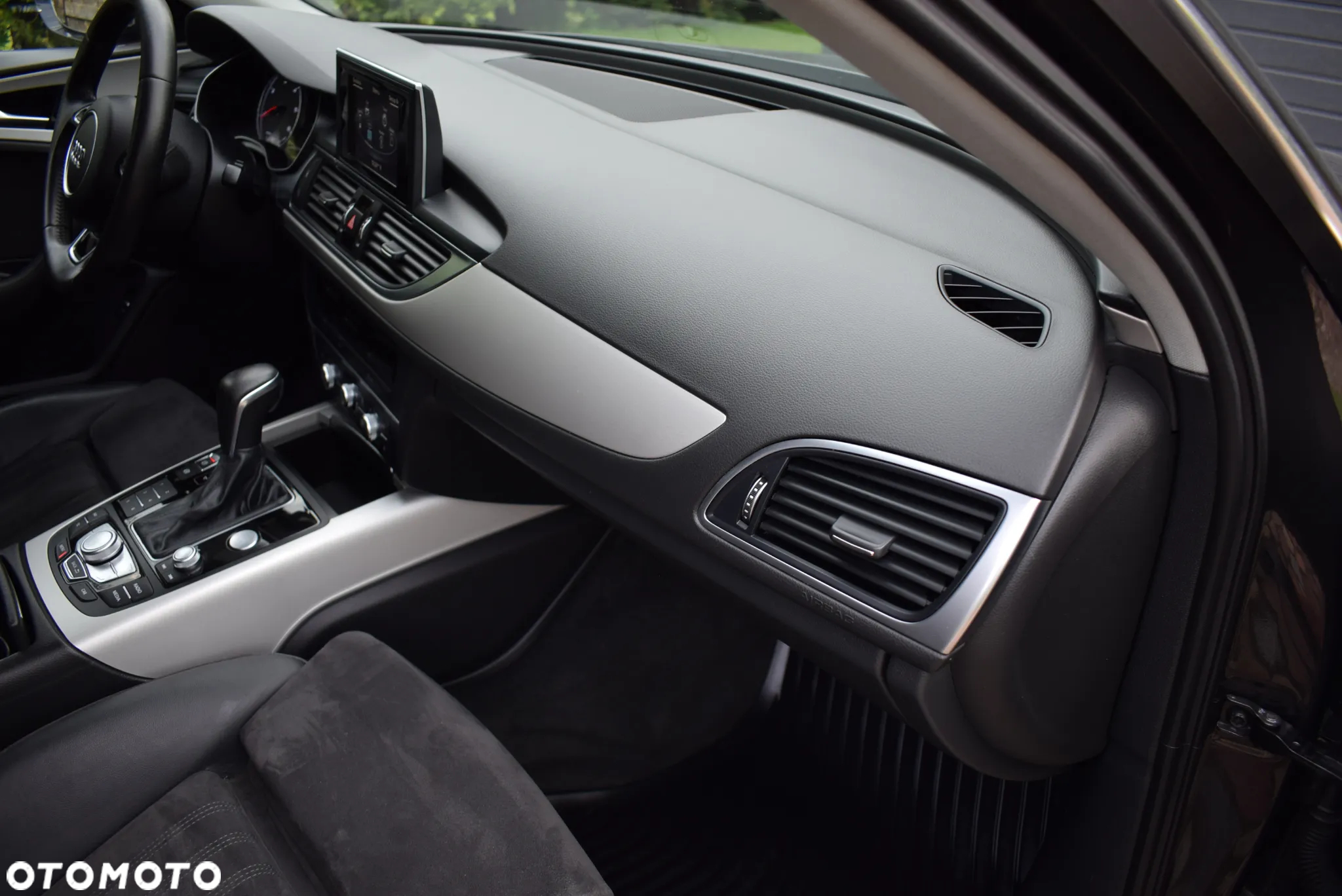 Audi A6 Avant 2.0 TDI Ultra S tronic - 36