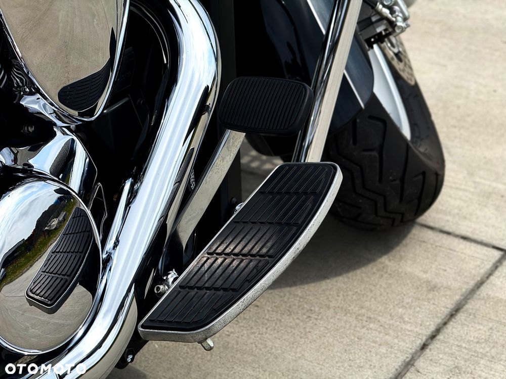 Suzuki Boulevard - 18