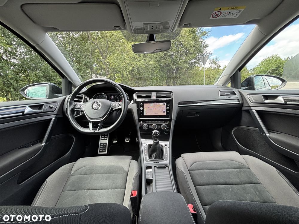Volkswagen Golf - 3