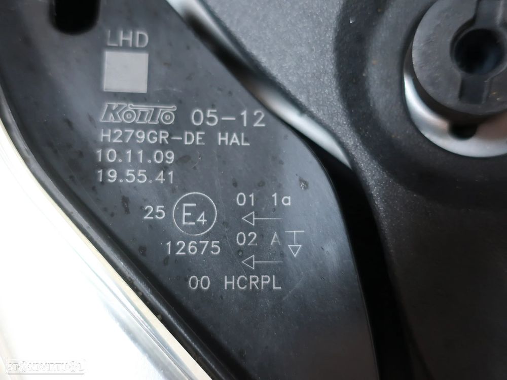 Toyota Avensis SW 2.0 D-4D Exclusive +Pele+GPS - 6