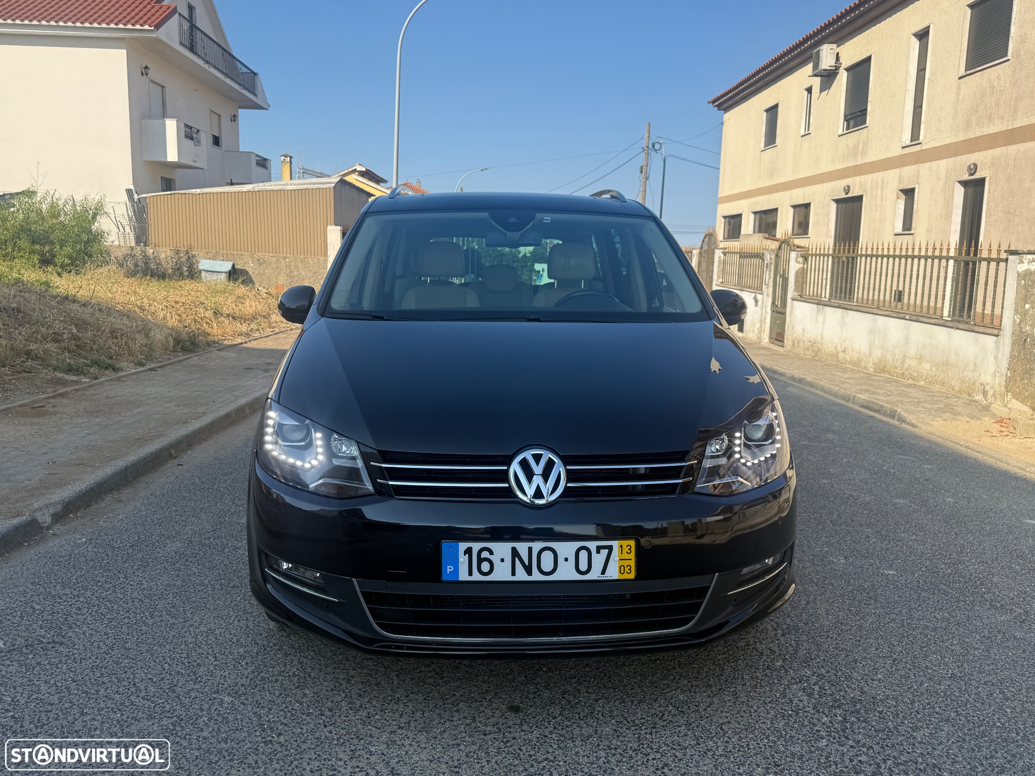 VW Sharan 2.0 TDI Highline DSG - 2