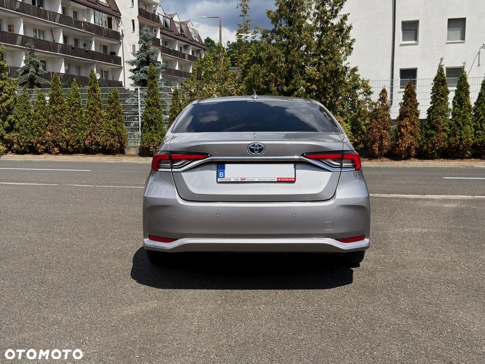 Toyota Corolla 1.8 Hybrid Team Deutschland - 8