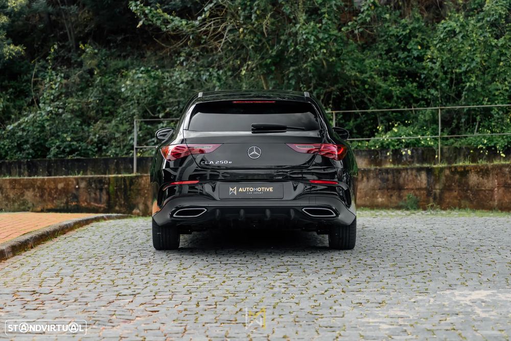 Mercedes-Benz CLA 250 e Shooting Brake AMG Line - 4