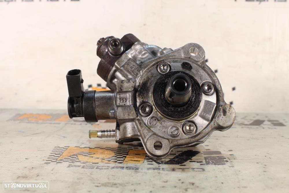 Bomba De Injeção / Alta Pressão Bmw 3 (F30, F80)  13517823456 / 782345 - 4