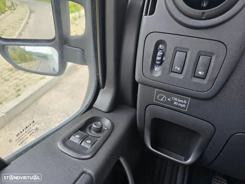 Renault Master 2.3Dci L3H3 3.5T - 11