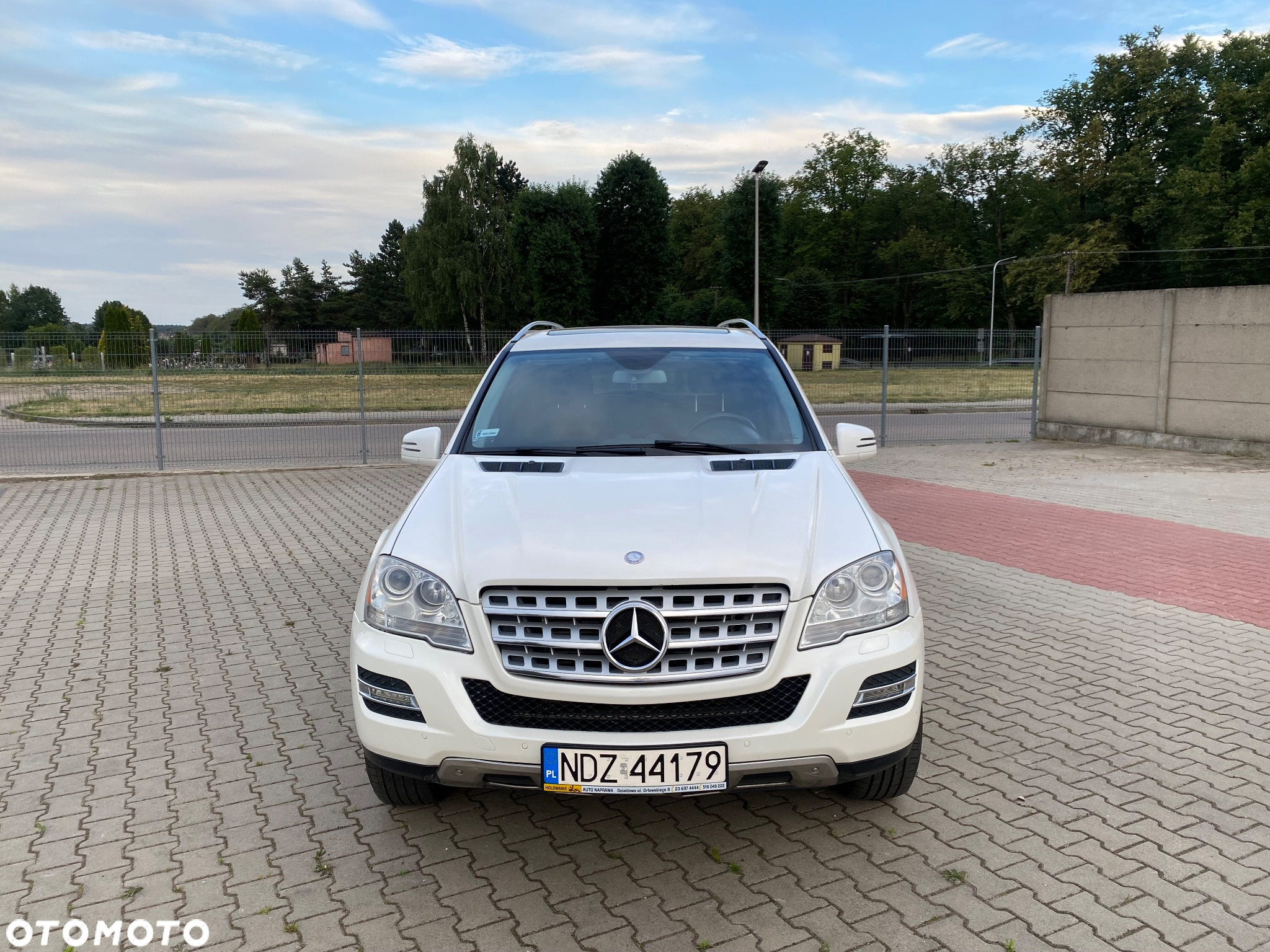 Mercedes-Benz ML 350 BlueTec 4-Matic - 3