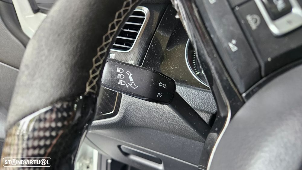 VW Golf 2.0 TDI GTD DSG - 34