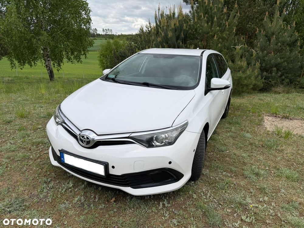 Toyota Auris - 1