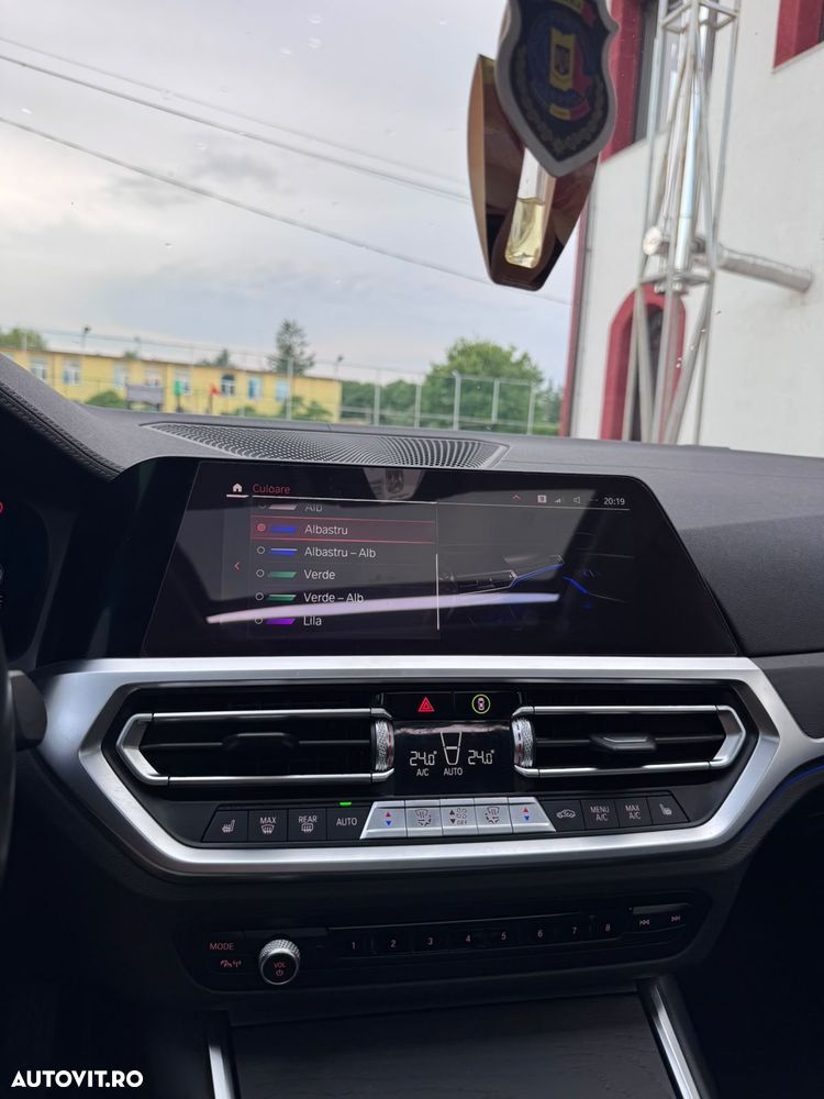 BMW Seria 3 320d xDrive AT - 23