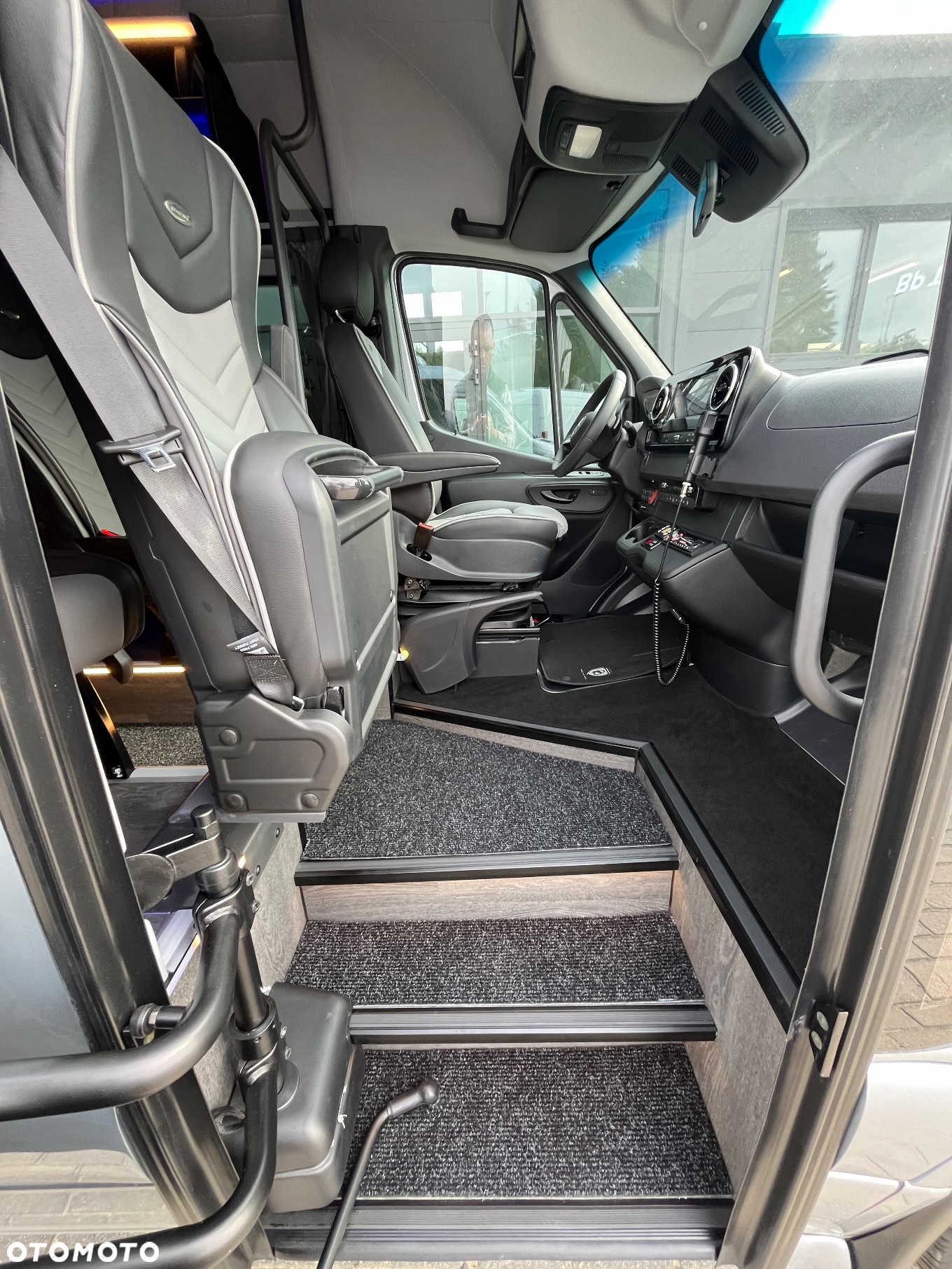 Mercedes-Benz Sprinter 519 - 11