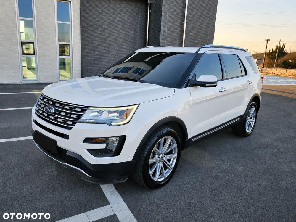Ford Explorer - 1