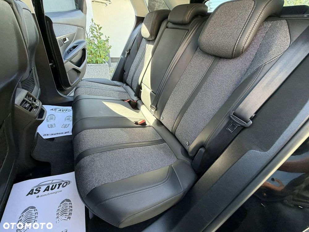 Peugeot 3008 1.5 BlueHDi Allure S&S EAT8 - 19