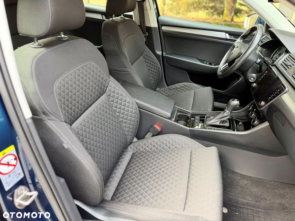 Skoda Superb 2.0 TDI Style DSG - 29