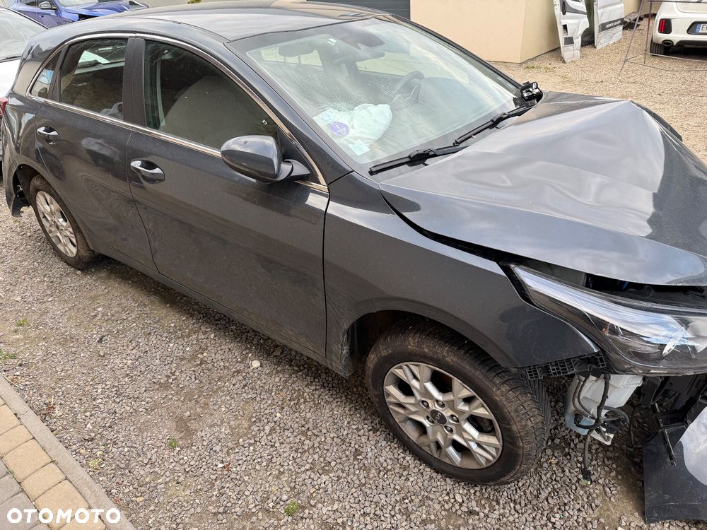 Kia Ceed 1.0 T-GDI 100 OPF Attract - 2