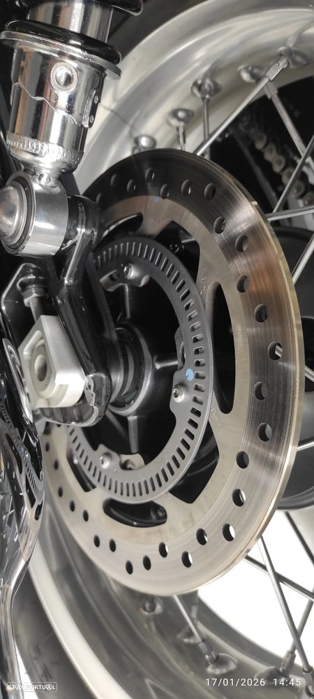 Triumph Bonneville - 7