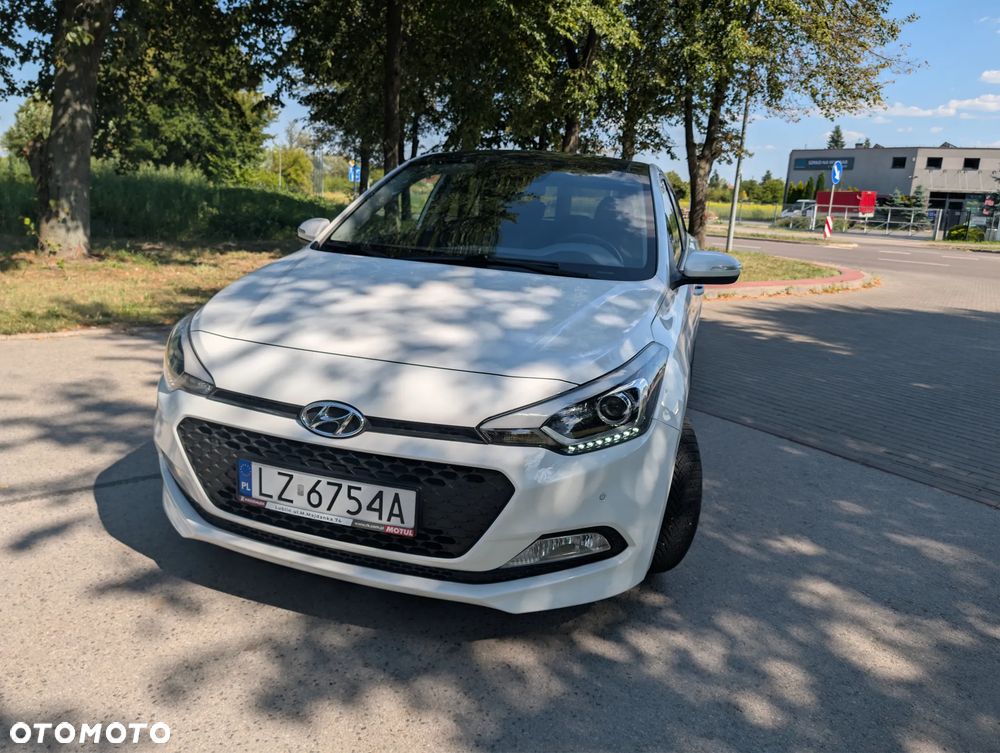 Hyundai i20 - 21