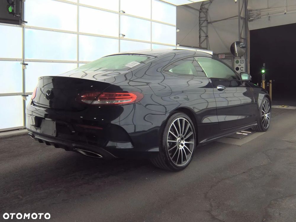 Mercedes-Benz Klasa C 300 Coupe 7G-TRONIC AMG Line - 4