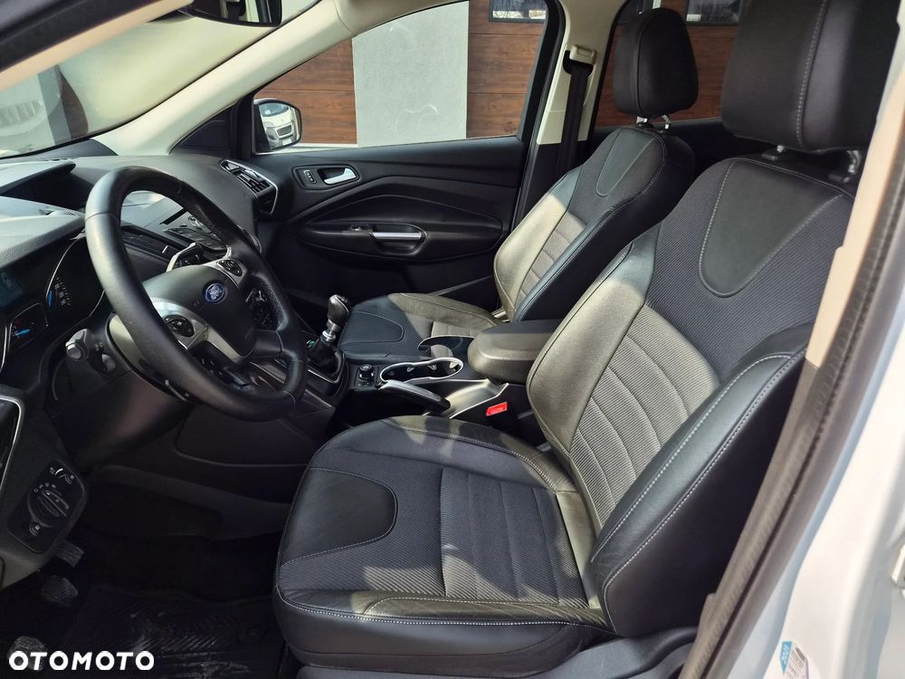 Ford Kuga - 14