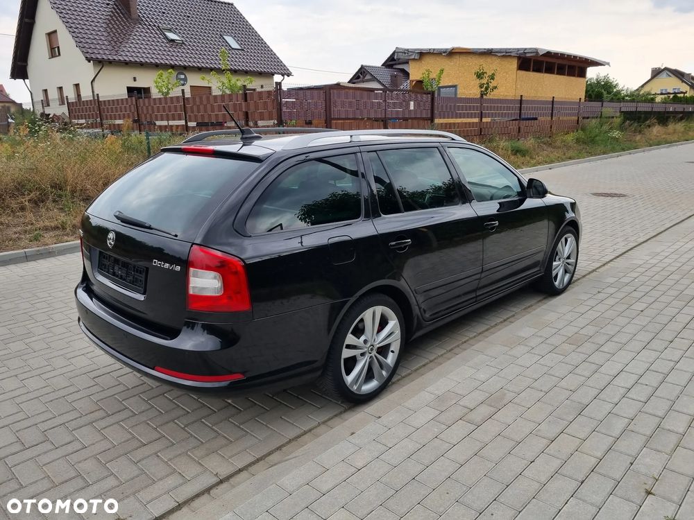 Skoda Octavia 2.0 TDI DPF RS DSG - 4
