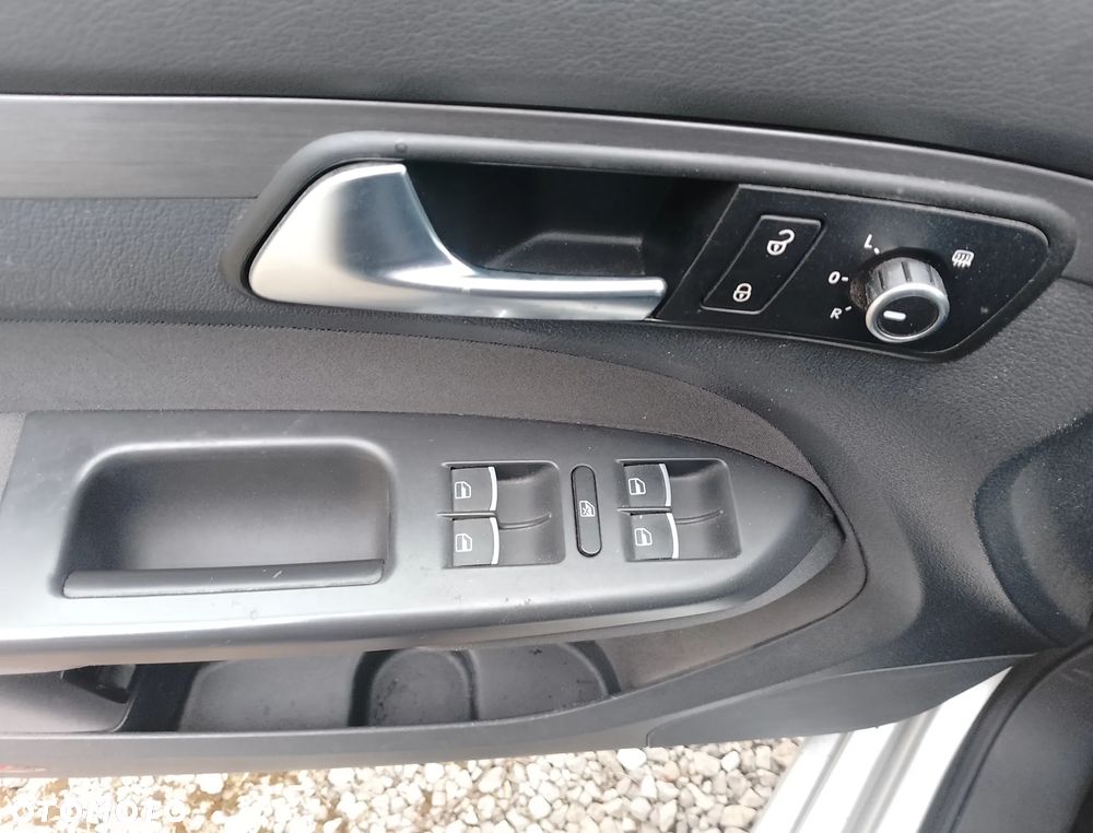 Volkswagen Touran 1.6 TDI DPF BlueMotion Technology Life - 17