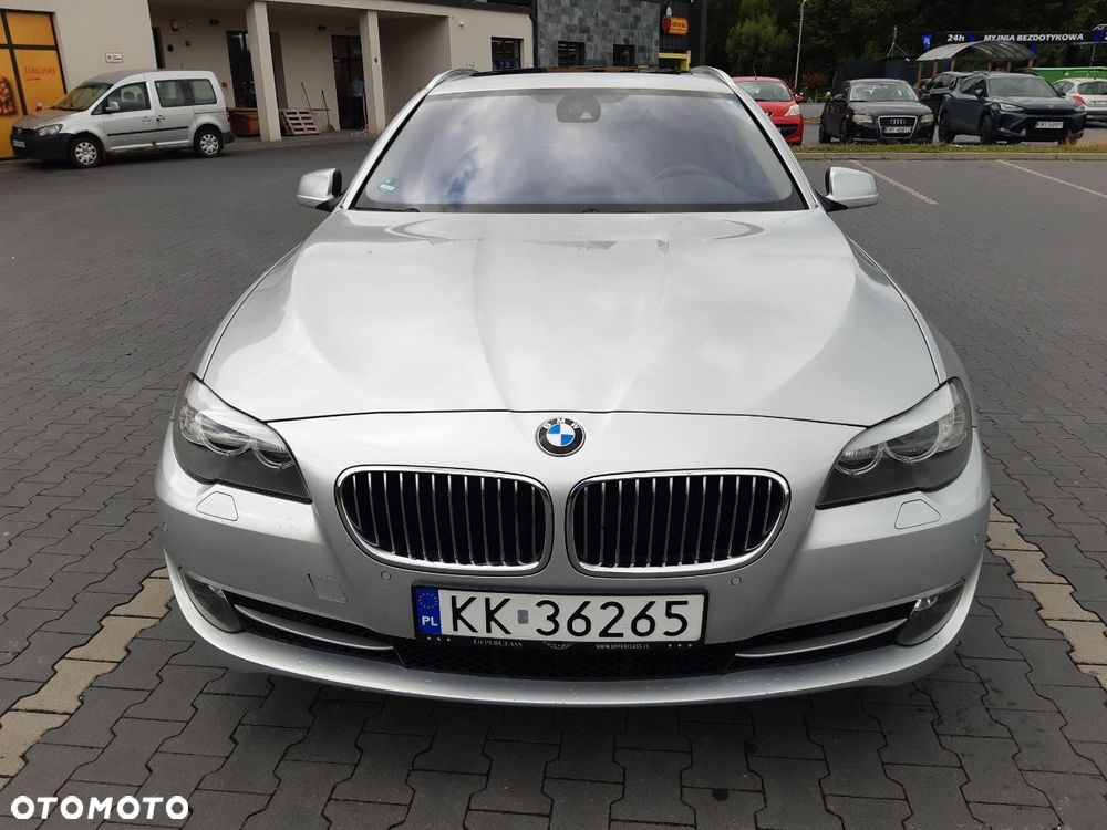 BMW Seria 5 525d xDrive Luxury Line - 3